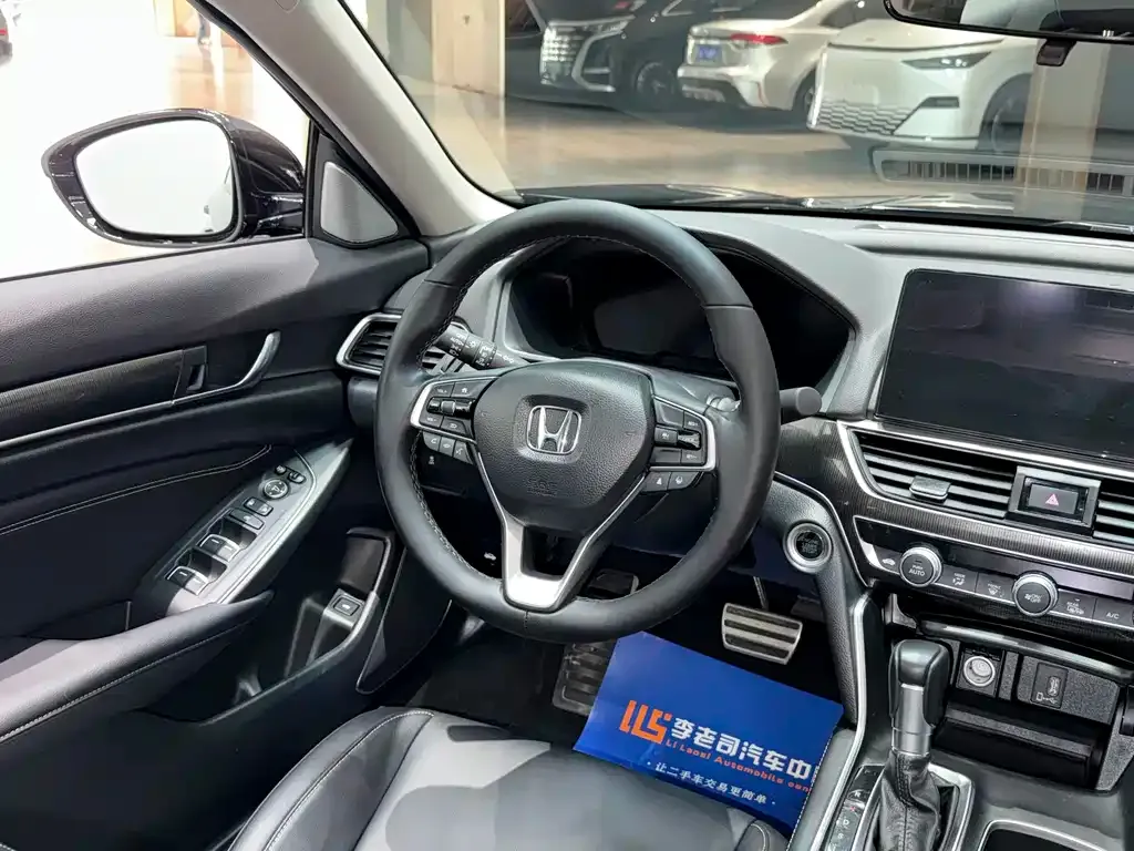 Honda Accord — фото 6