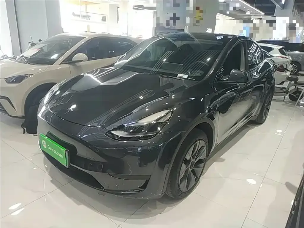 Tesla Model Y — фото 7