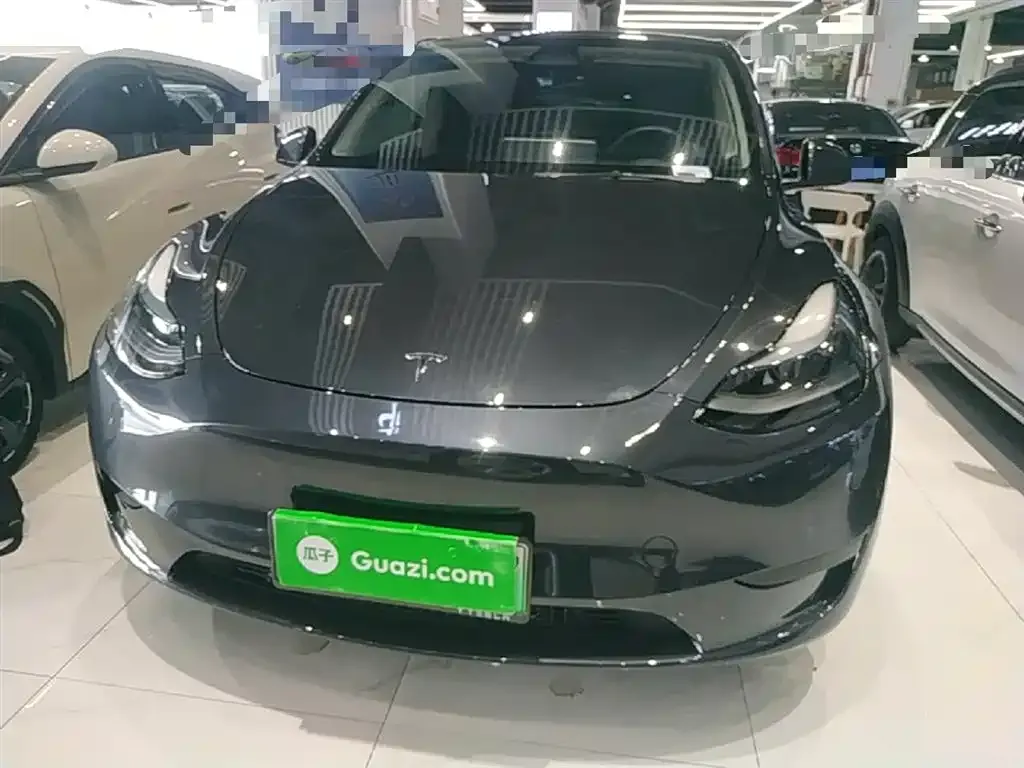 Tesla Model Y — фото 3
