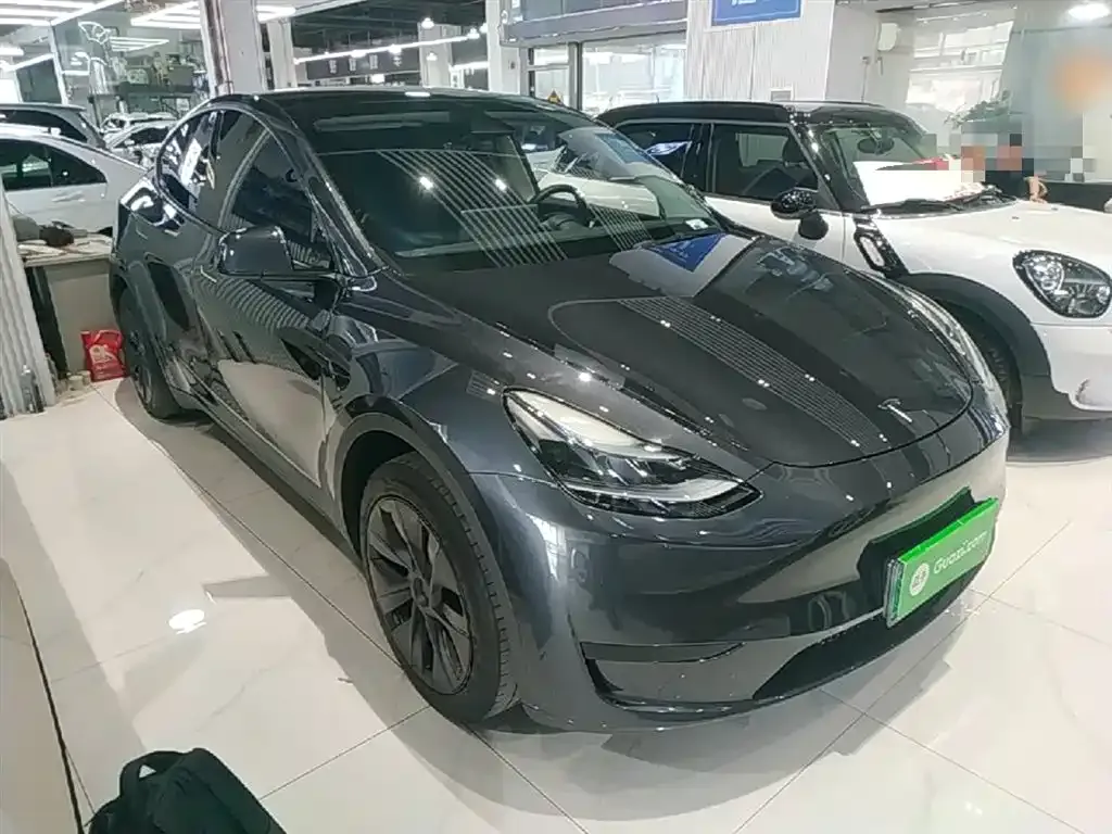 Tesla Model Y — фото 6