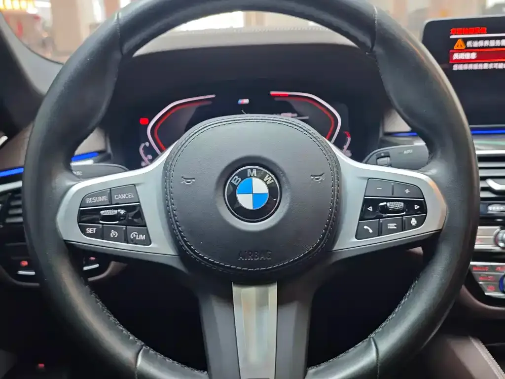 BMW 5 Series — фото 2
