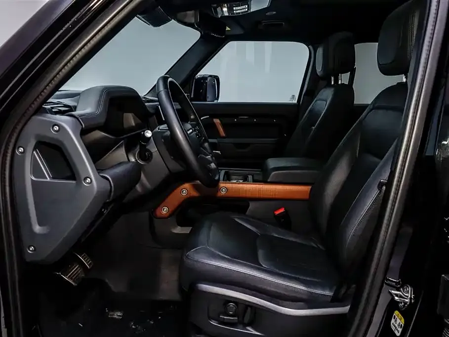 Land Rover Defender — фото 10