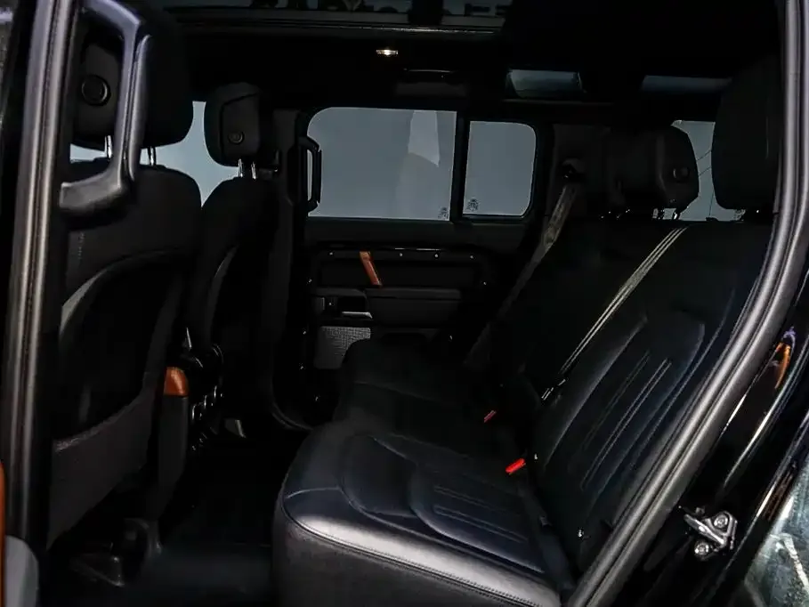 Land Rover Defender — фото 6