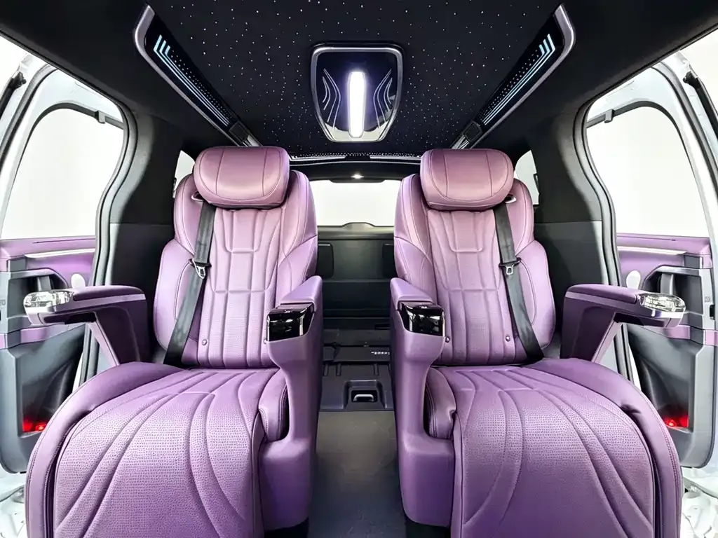 Toyota Granvia — фото 10