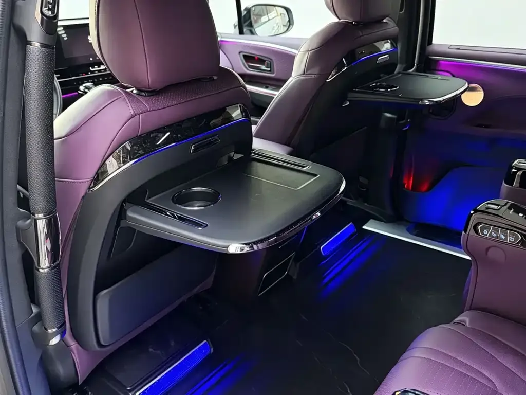 Toyota Granvia — фото 6