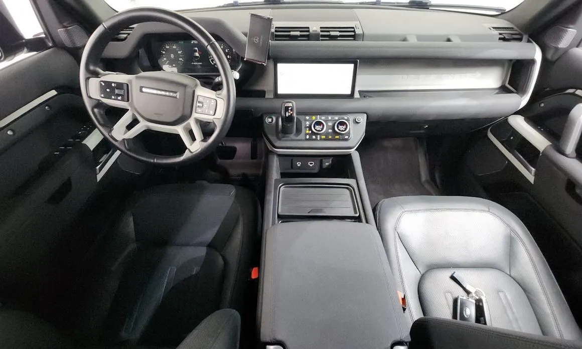 Land Rover Defender 2022 из KR, фото 4