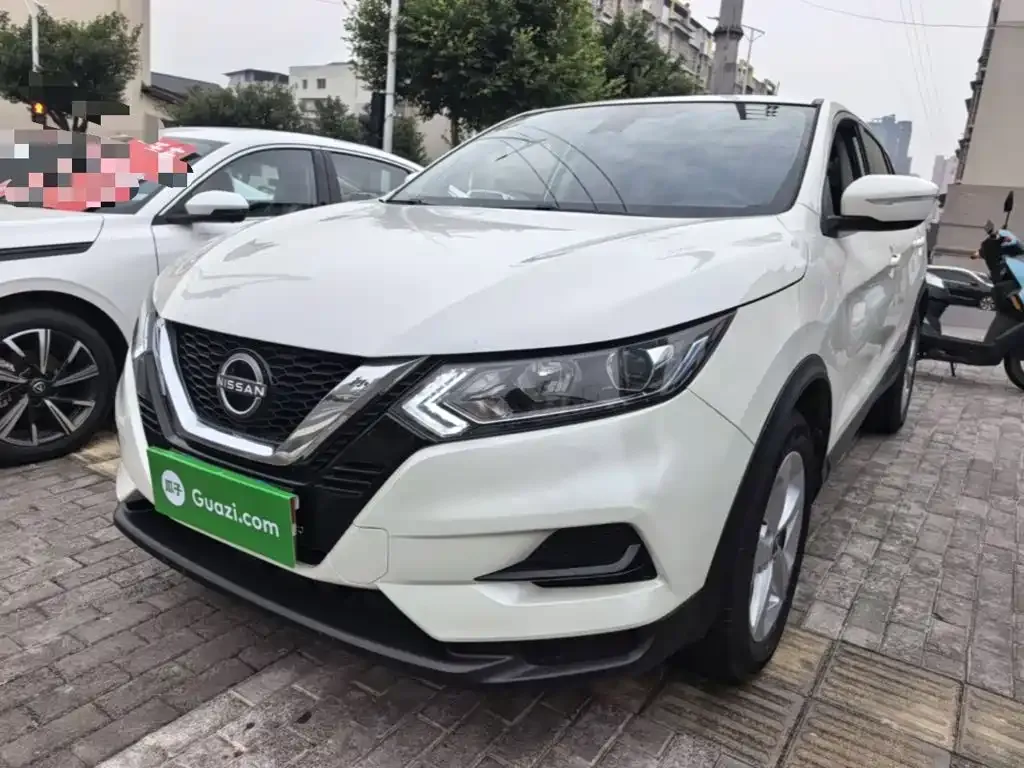 Nissan Qashqai — фото 10