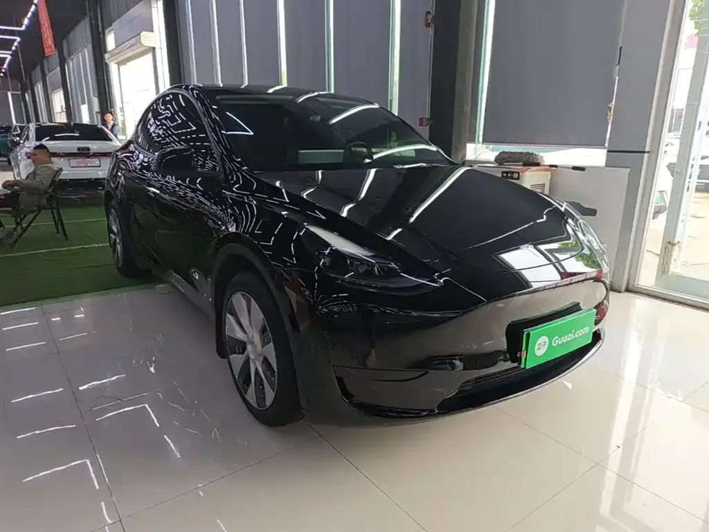 Tesla Model Y — фото 4