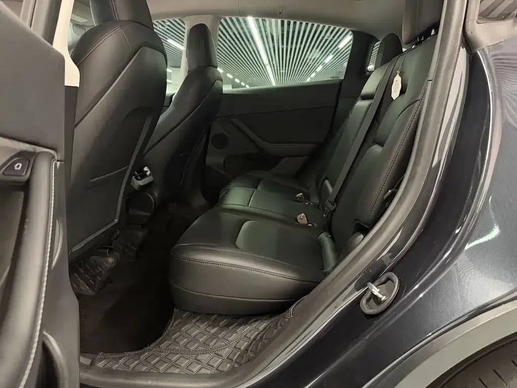 Tesla Model Y 2024 из CN, фото 7
