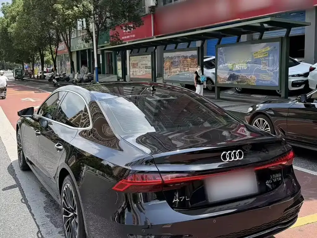 Audi A7L — фото 10