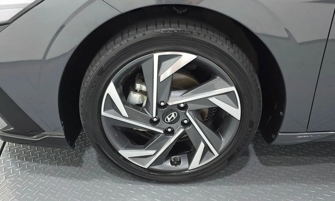 Hyundai AVANTE — фото 8