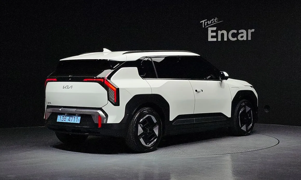Kia EV3 — фото 8
