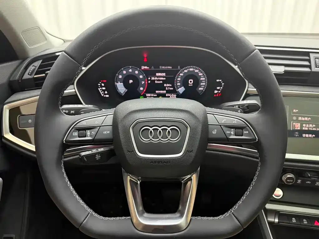 Audi Q3 — фото 3