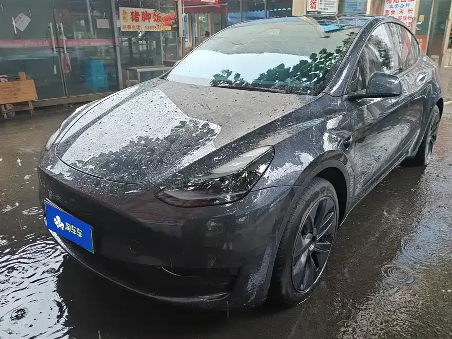Tesla Model Y — фото 8