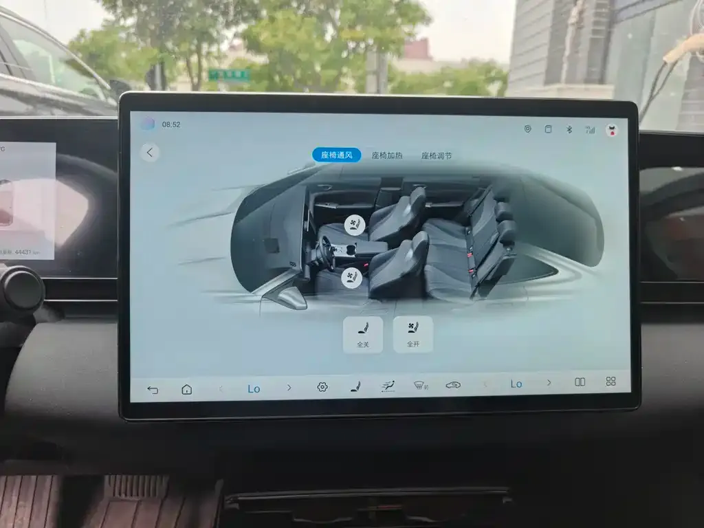 BYD Seal — фото 3