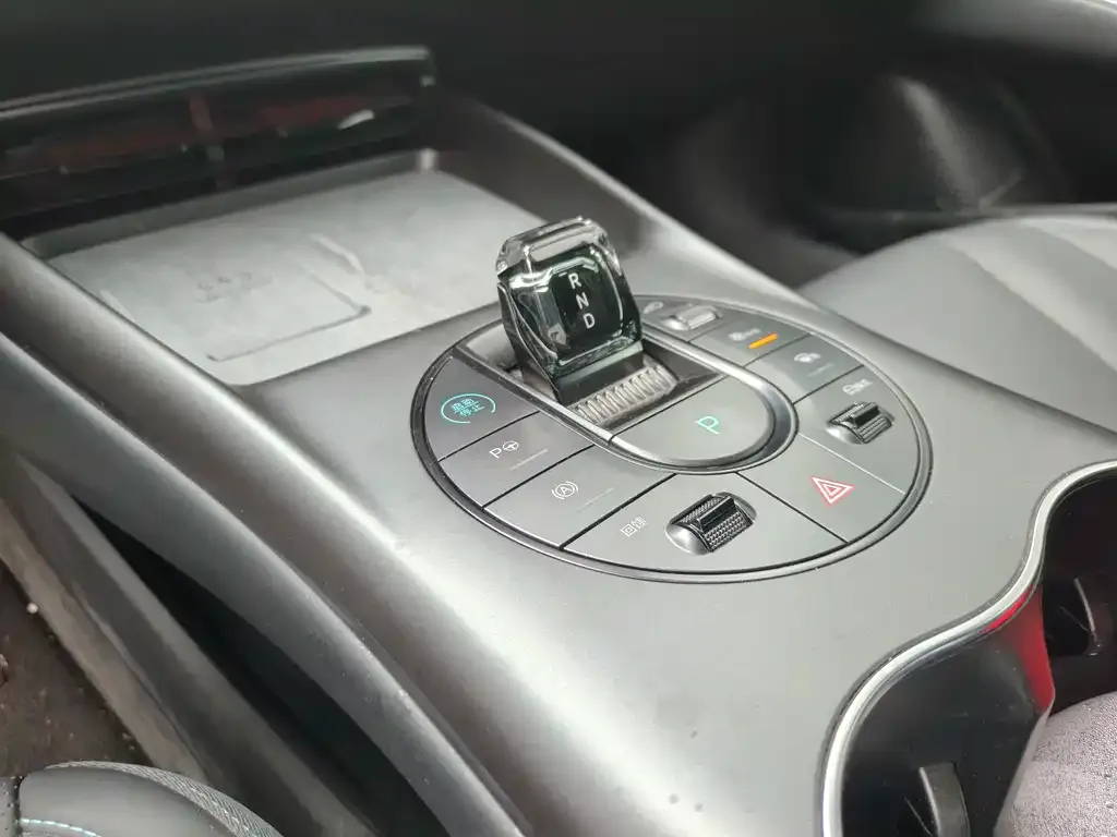 BYD Seal — фото 10