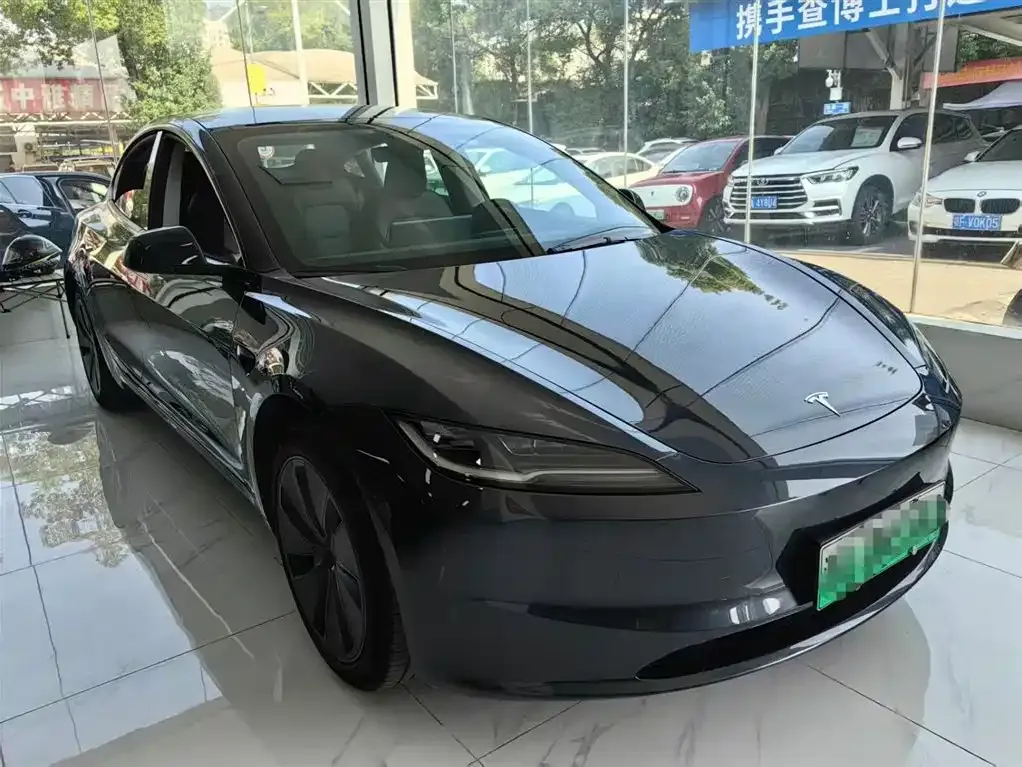 Tesla Model 3 — фото 6