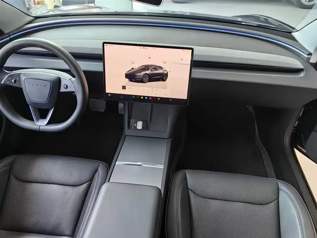 Tesla Model 3 — фото 8
