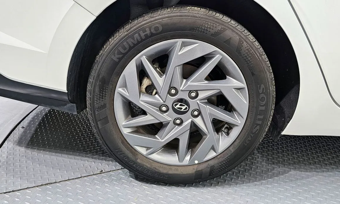 Hyundai AVANTE — фото 9