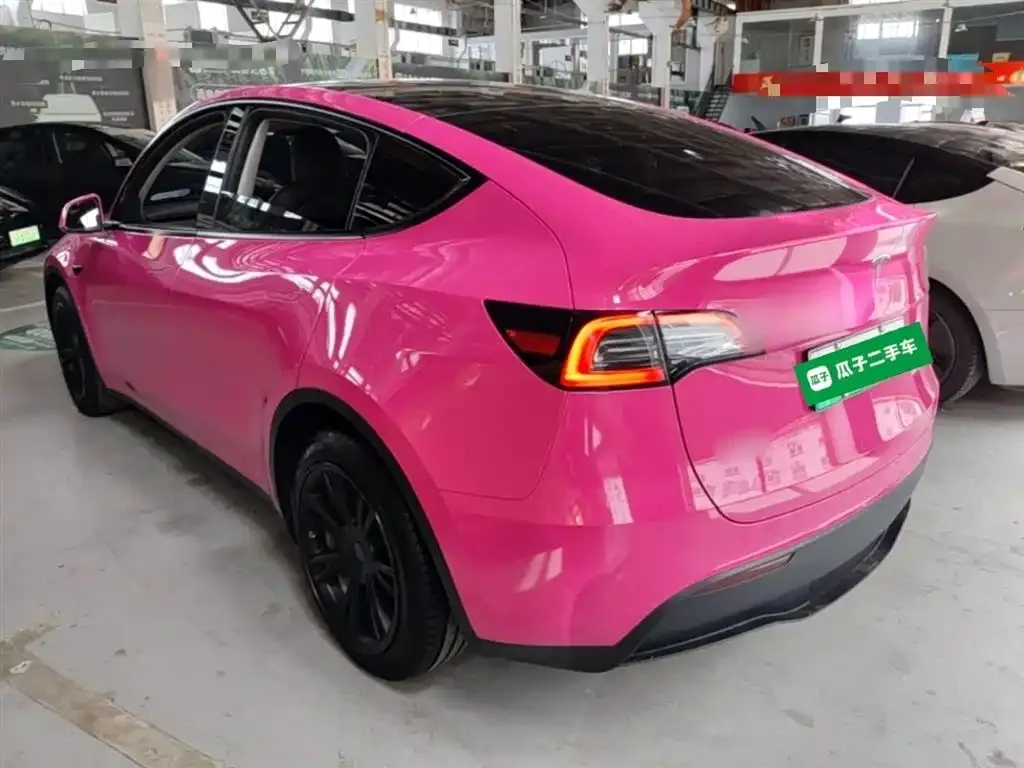 Tesla Model Y — фото 8