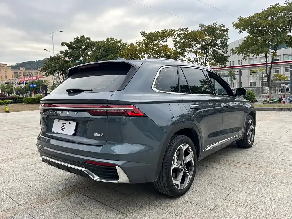Geely Xingyue L — фото 9