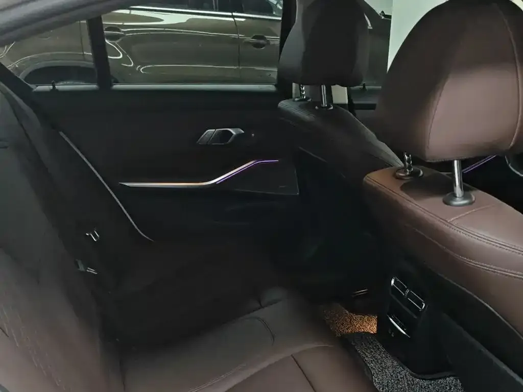 BMW 3 Series 2021 из CN, фото 8