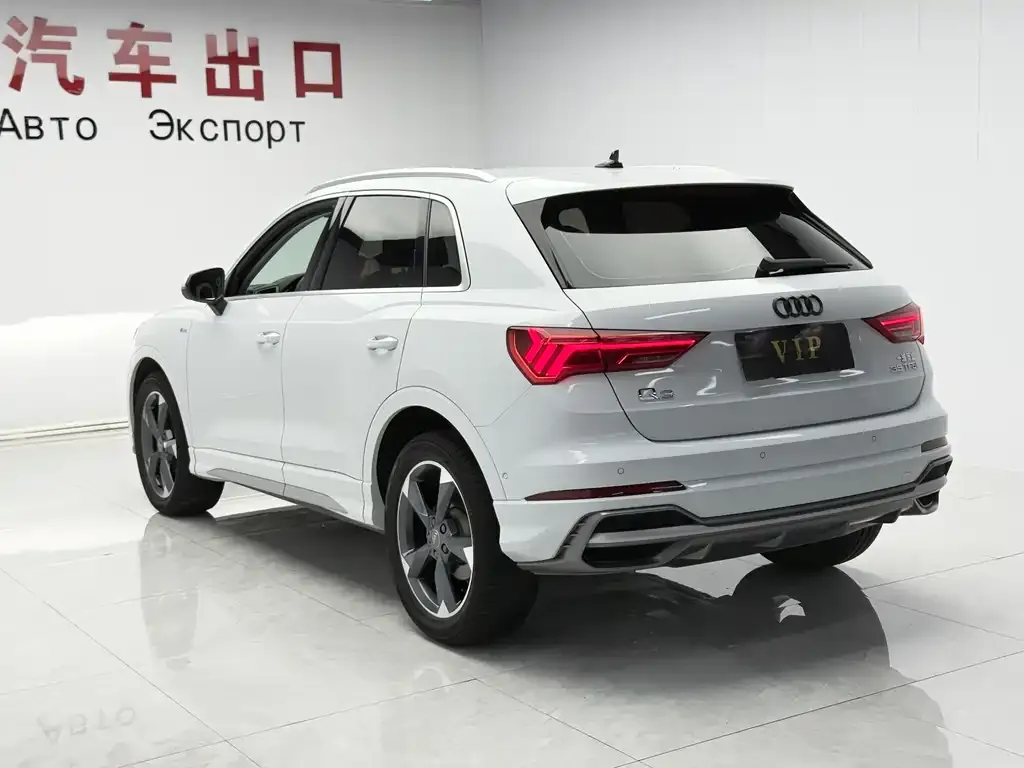 Audi Q3 — фото 6
