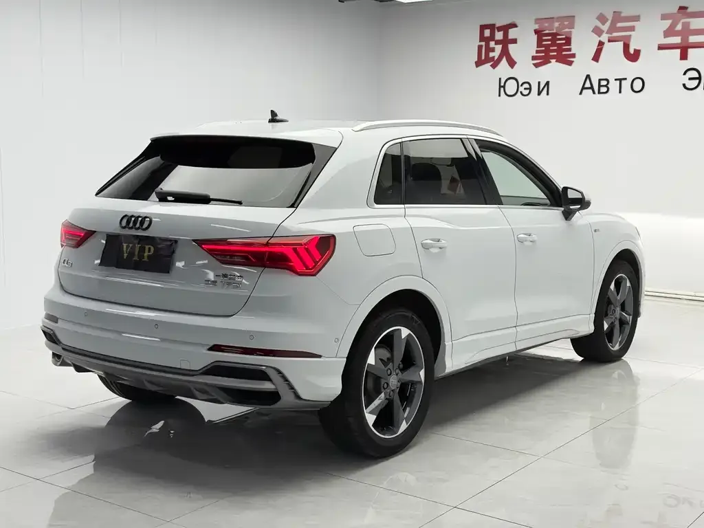 Audi Q3 — фото 3