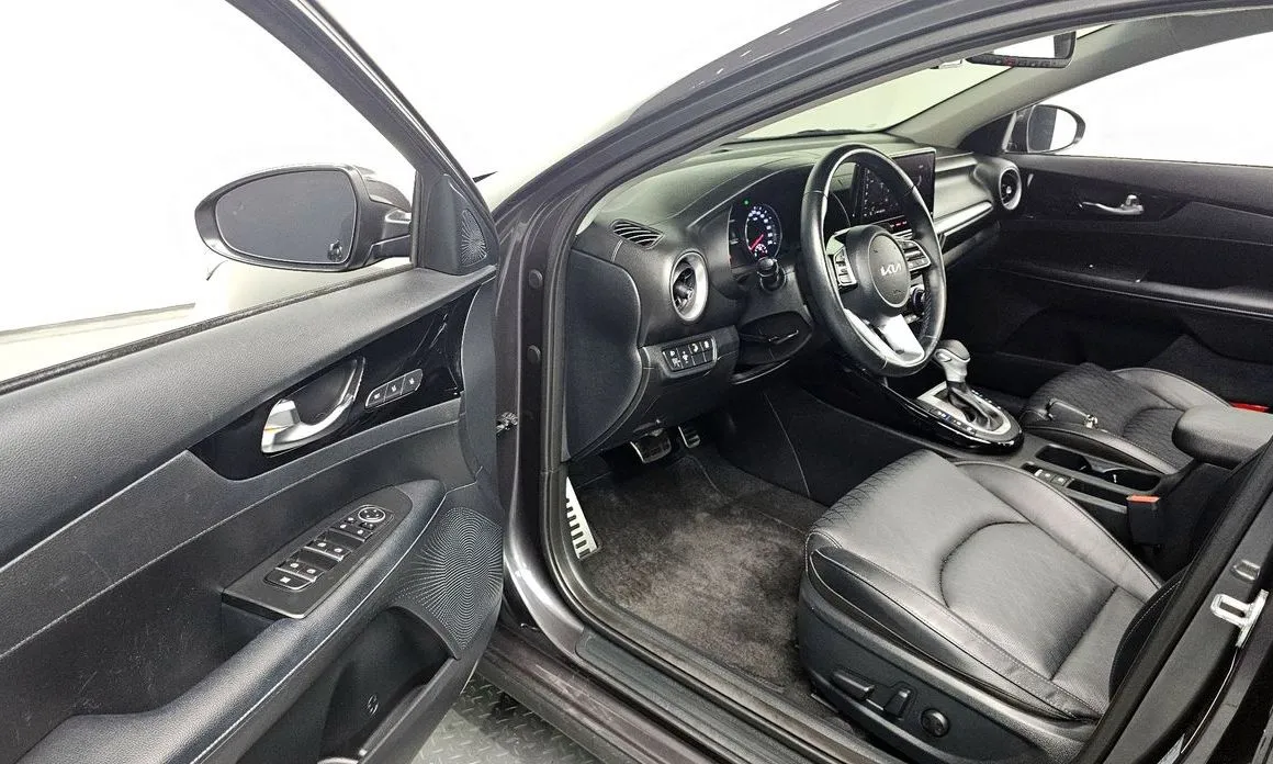 Kia K3 2023 из KR, фото 7