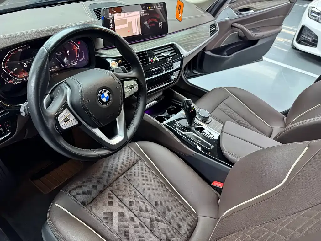 BMW 5 Series 2024 из CN, фото 5
