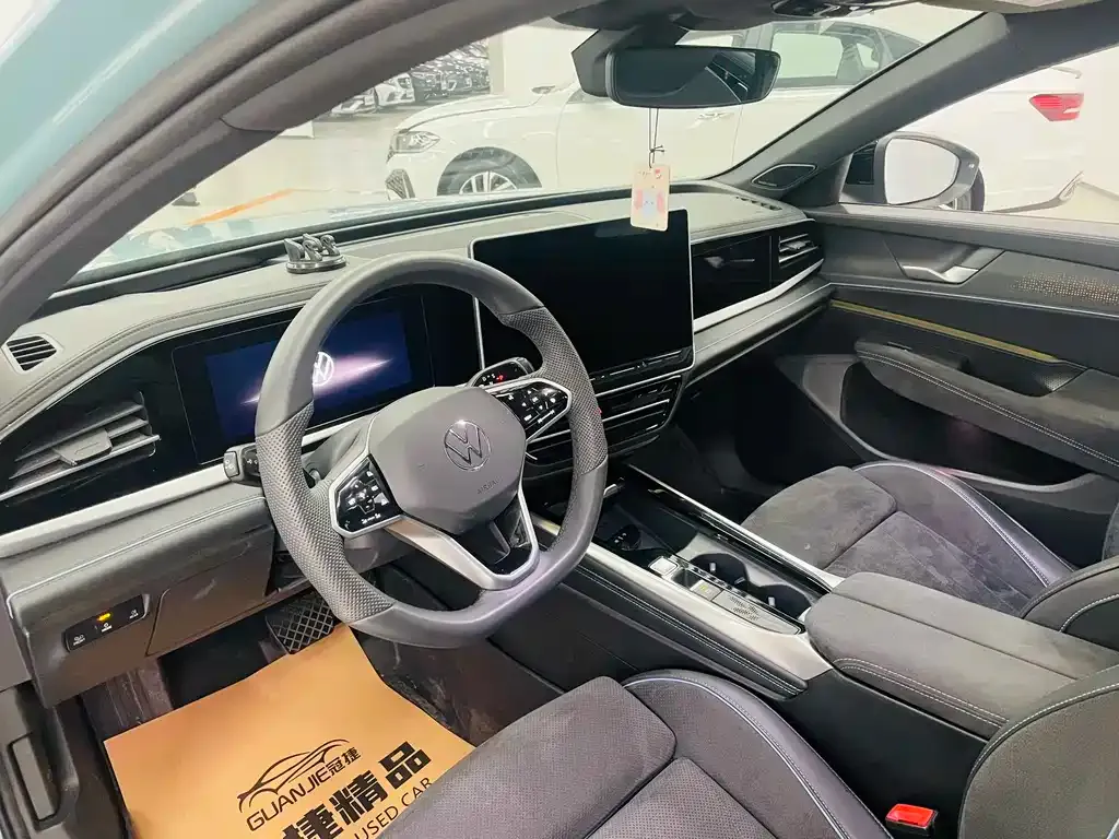 Volkswagen Passat — фото 8