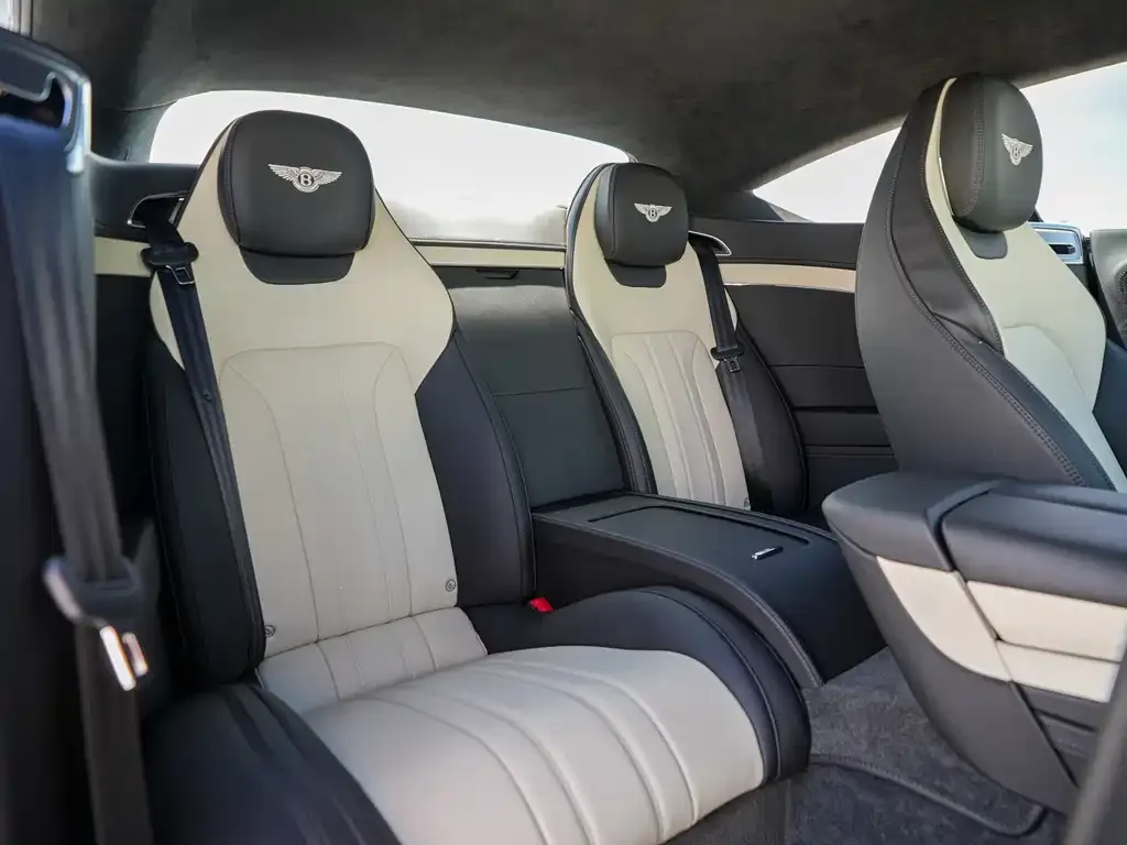 Bentley Continental 2021 из CN, фото 2