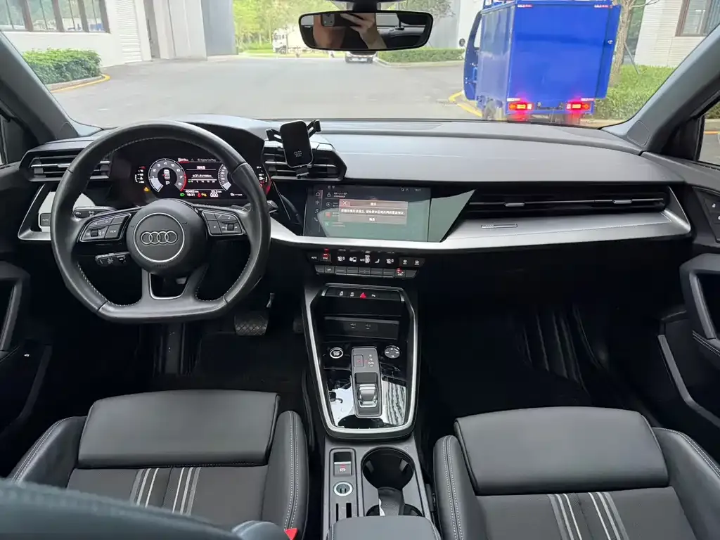 Audi A3 — фото 2