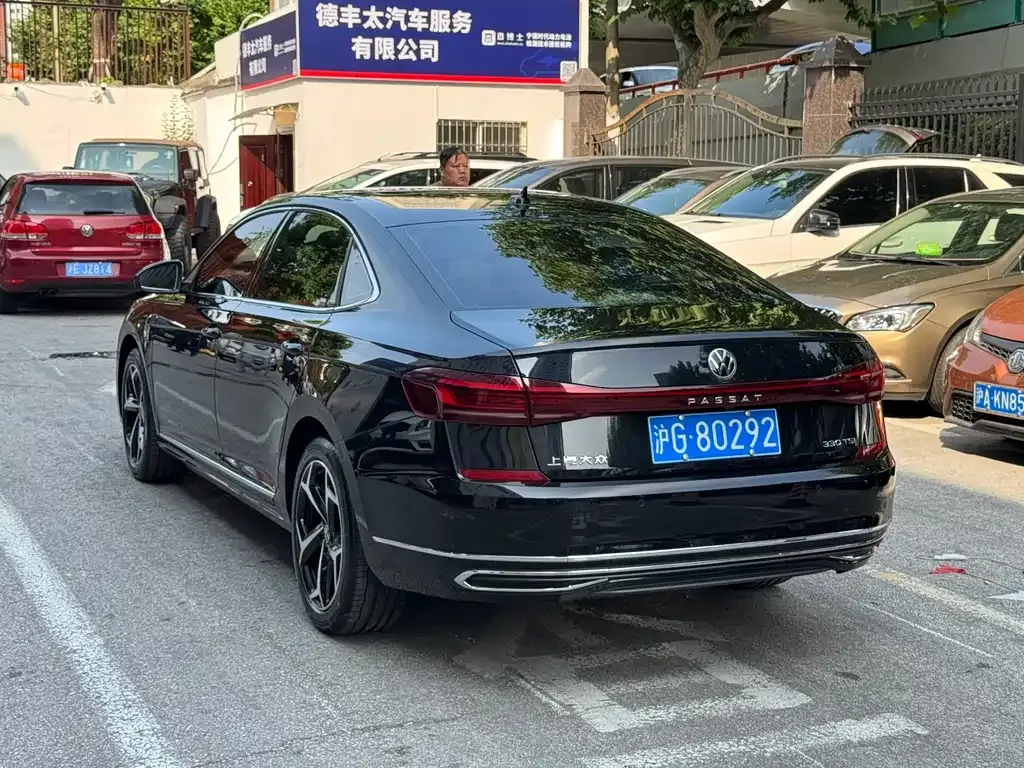Volkswagen Passat — фото 8