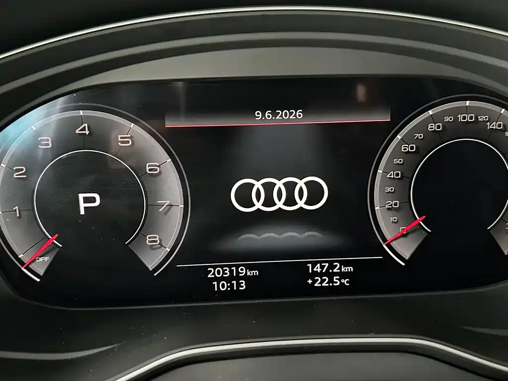 Audi Q5L — фото 8