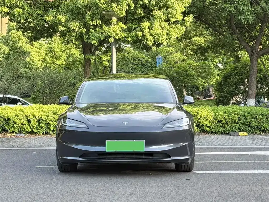 Tesla Model 3 2025 из CN, фото 10