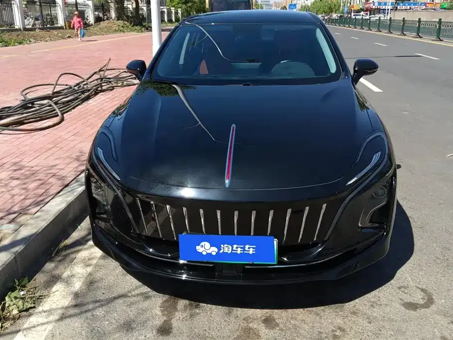 Hongqi E-QM5 — фото 8