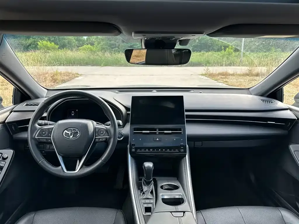 Toyota Avalon — фото 4