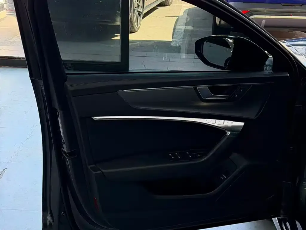 Audi A6 (Import) 2022 из CN, фото 2