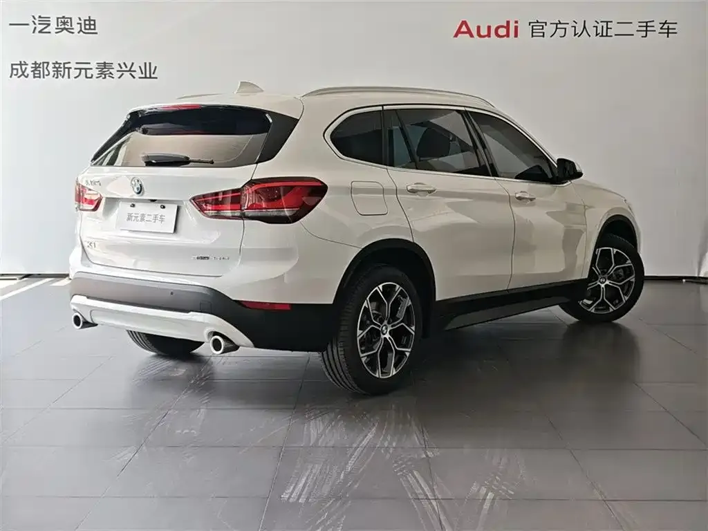 BMW X1 — фото 5
