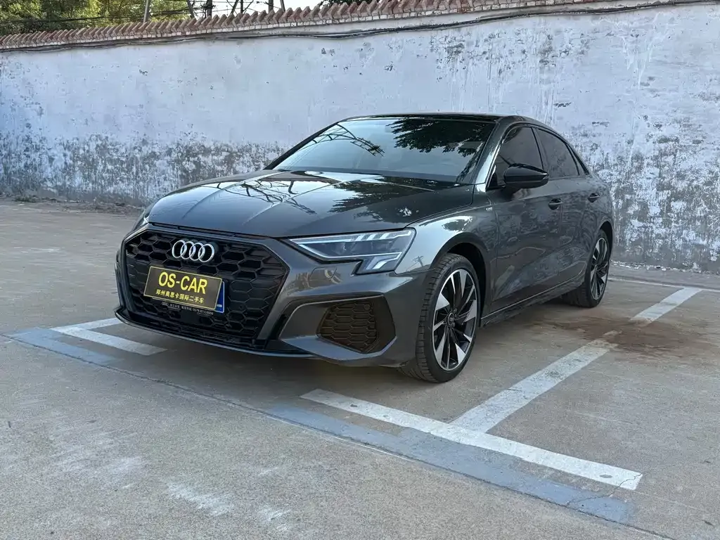 Audi A3 — фото 1