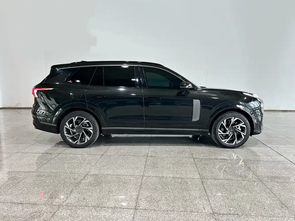 Lynk & Co 09 PHEV 2022 из CN, фото 8