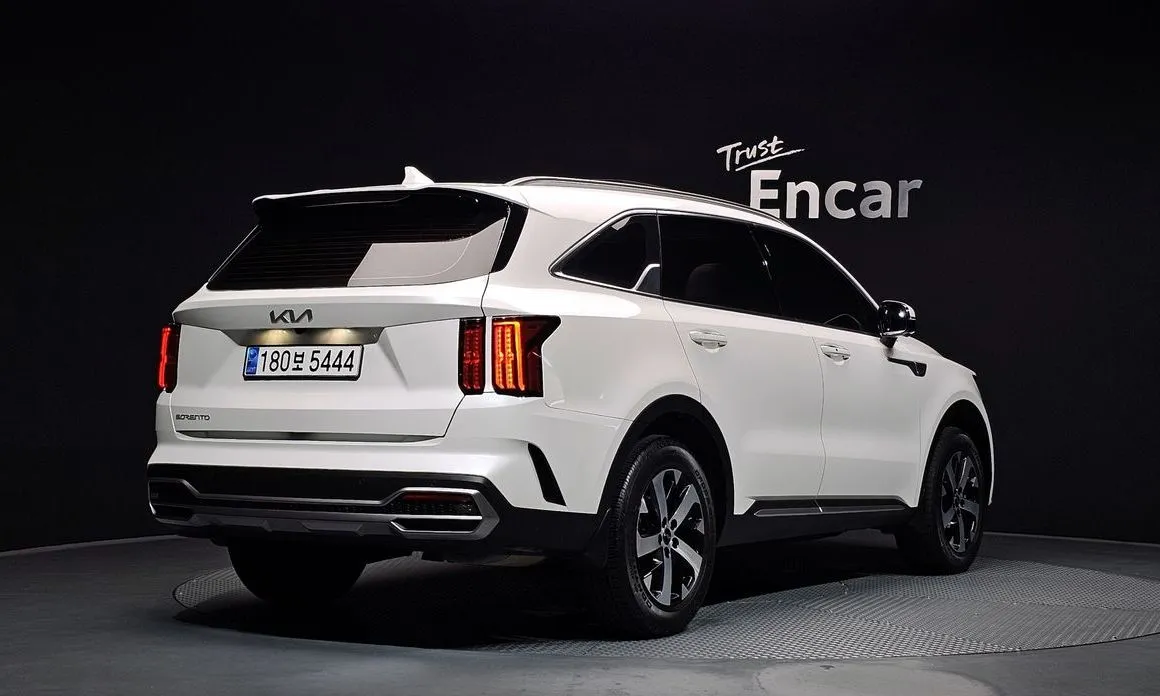 Kia Sorento — фото 5