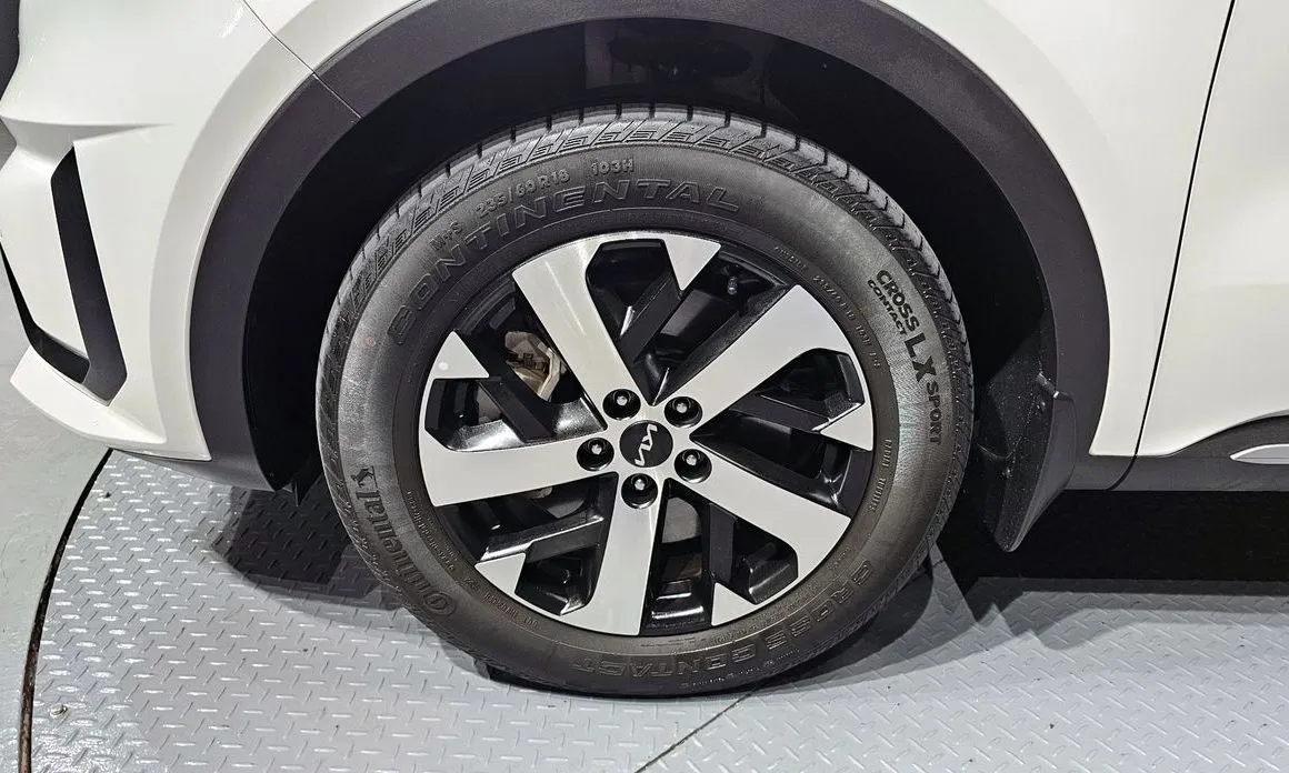 Kia Sorento — фото 9