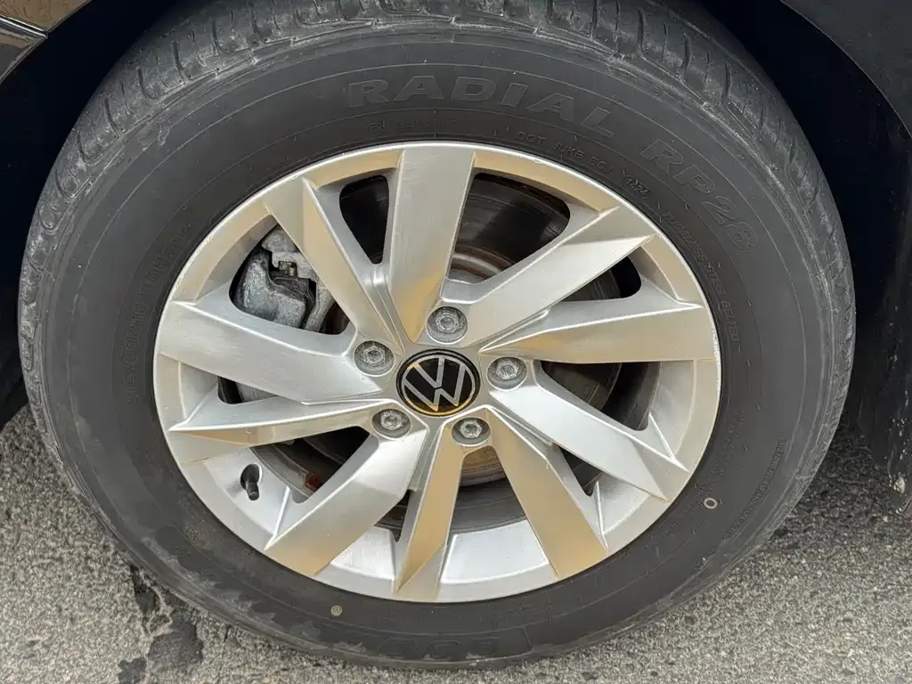 Volkswagen Passat — фото 8