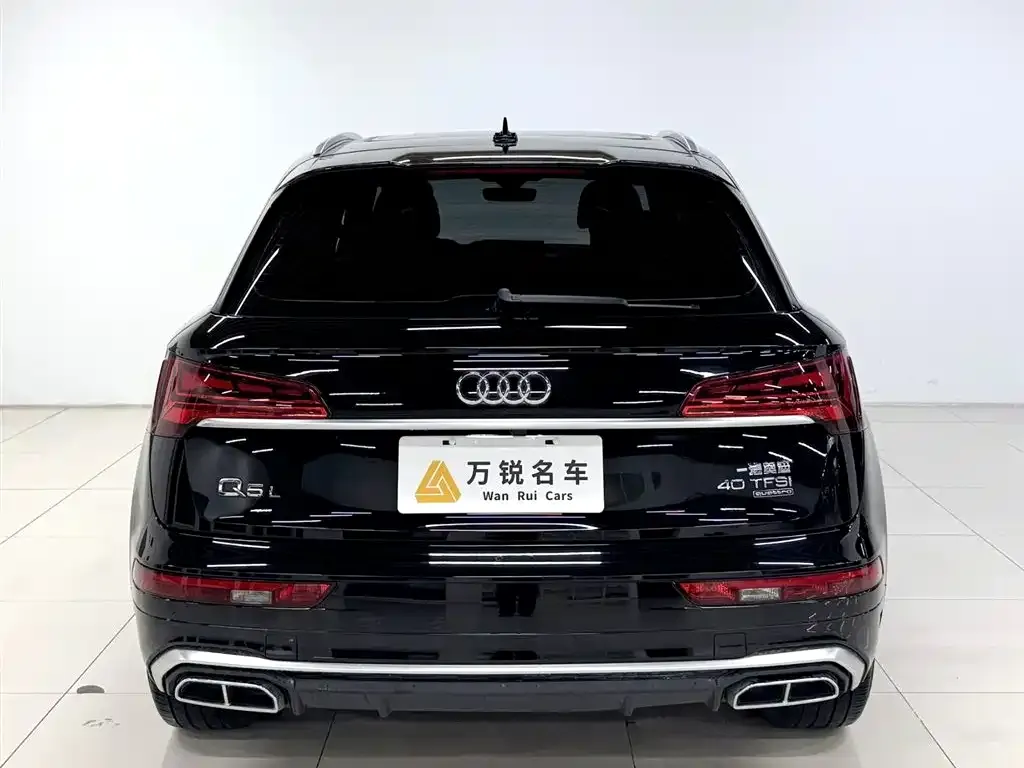 Audi Q5L — фото 5