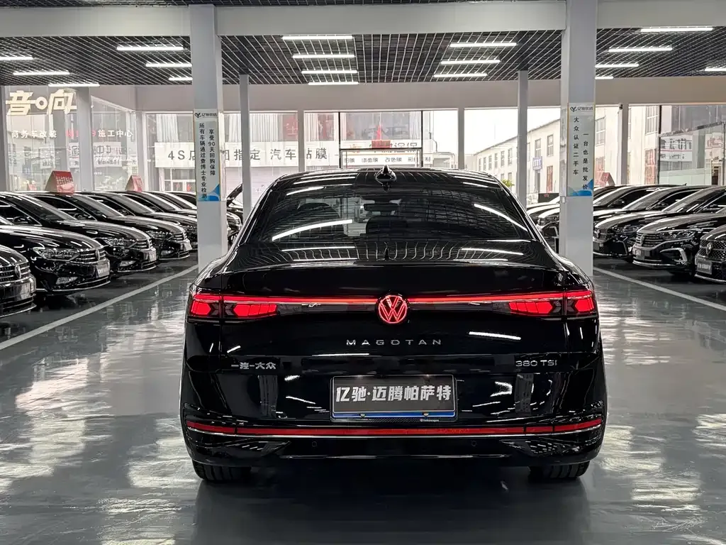 Volkswagen Magotan 2025 из CN, фото 2