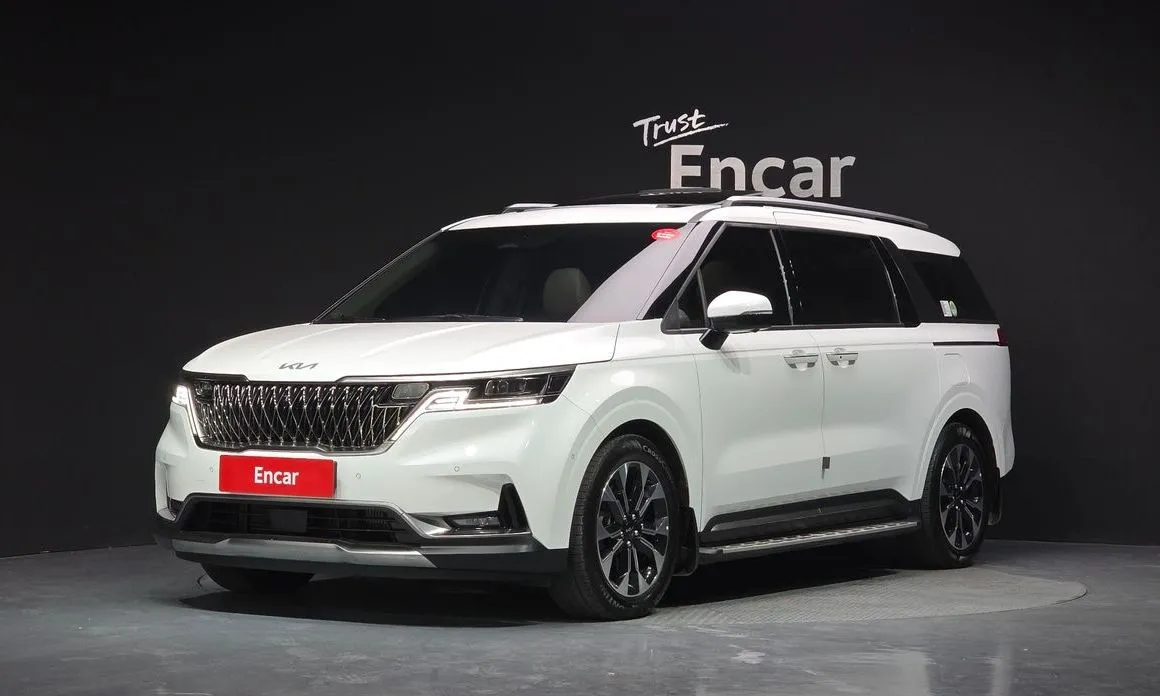 Kia Carnival — фото 1