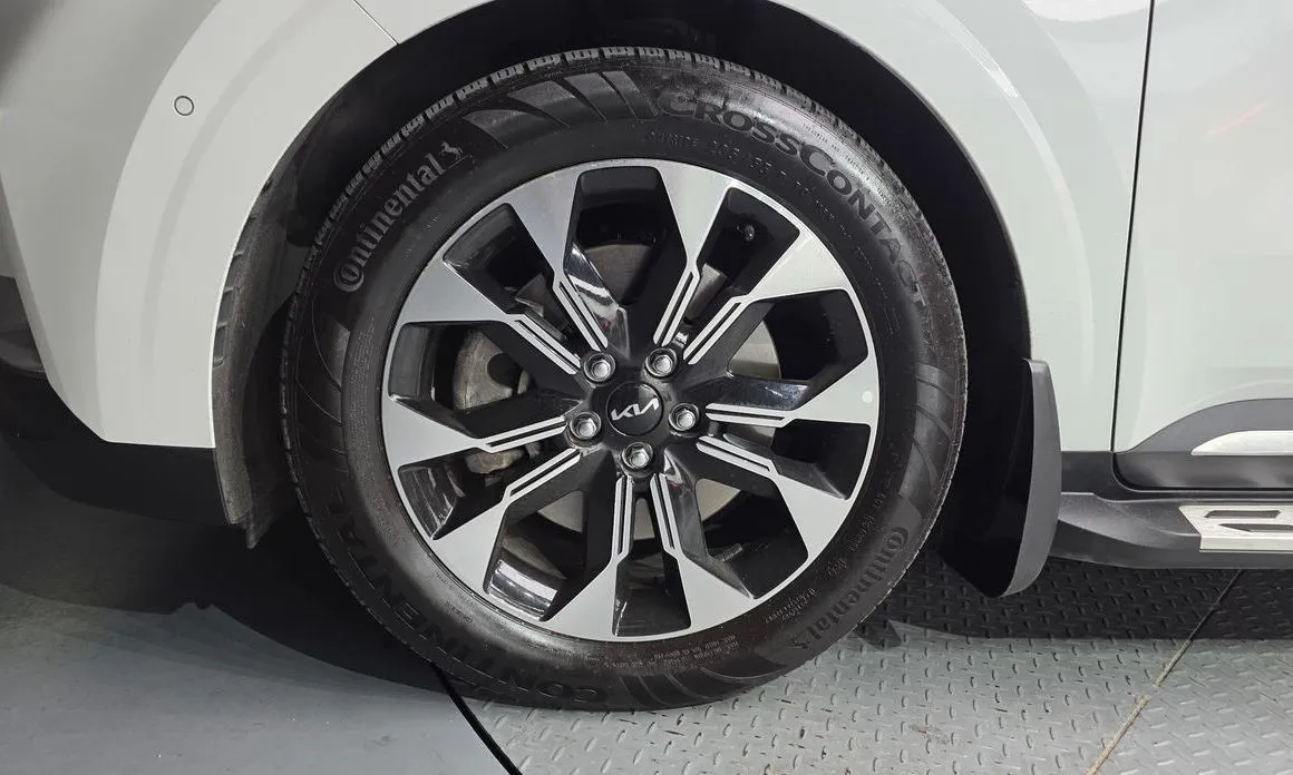 Kia Carnival — фото 10