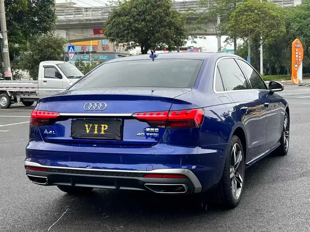 Audi A4L — фото 7